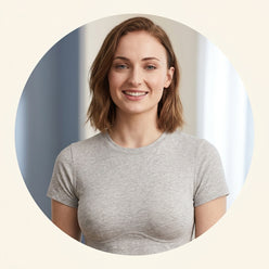 Sophie Turner, from the shoulders up, smiles genuinely while wearing a comfortable, wirefree full-coverage jelly bra under a 