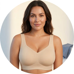 Portrait of Cassidy Rose, a woman smiling confidently while wearing a comfortable, wire-free, full-coverage jelly bra.
